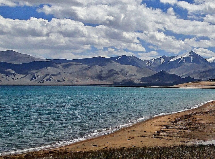 Karakul Lake